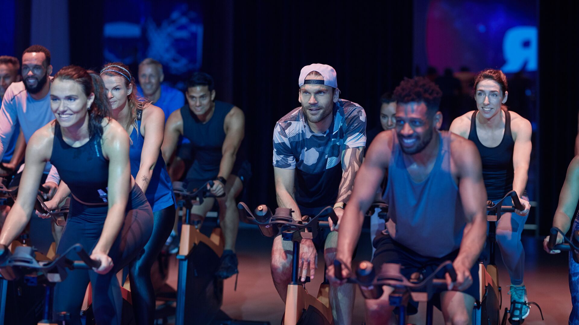 RPM spinning group classes GXR Live Basic Fit